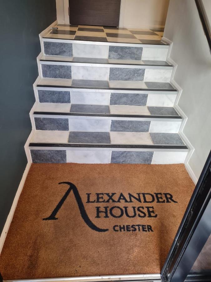 34 Cuppin Street - Luxury City Centre Apartment! Chester Luaran gambar